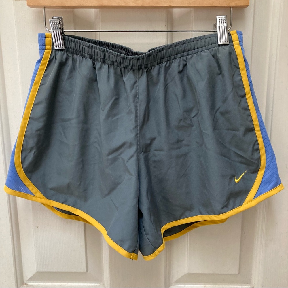 Nike Girls' Tempo Running Shorts, XL
